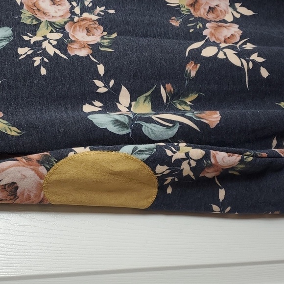 Viamor Tunic Shift Knitted Sweater Dress - Picture 6 of 14